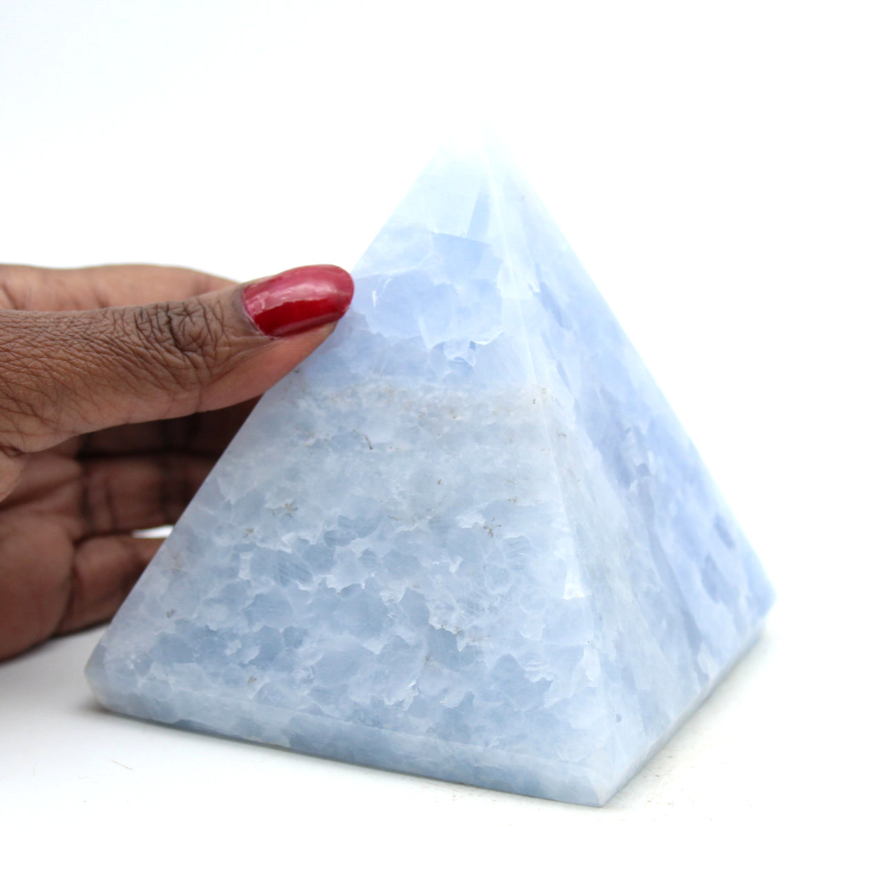 Blaue calcitpyramide