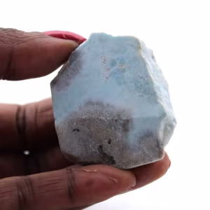 Halbpolierte Larimar-Plakette