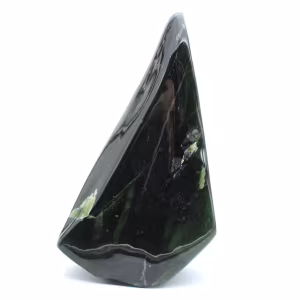 Dekorativer stein aus nephrit-jade