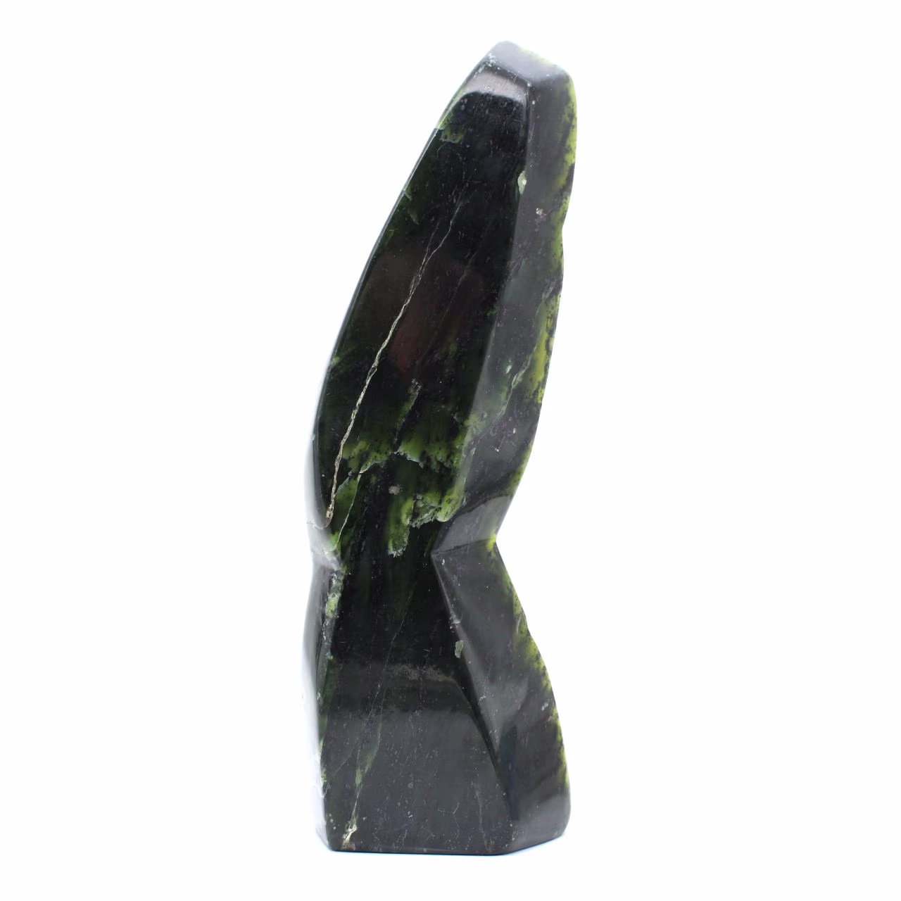 Nephrit-jade in freier form