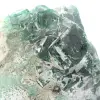 Grüne fluoritwürfel auf gangart - 7