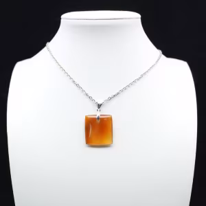 Quadratischer Karneol-Anhänger