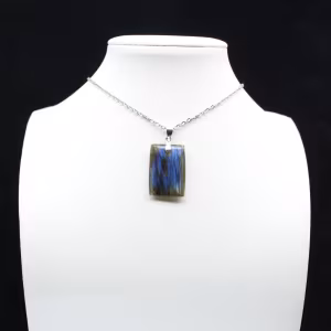 Rechteckiger Anhänger aus Labradorit