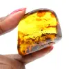 Großer, polierter litauischer Bernstein-Kiesel – Sammlermineral - 1