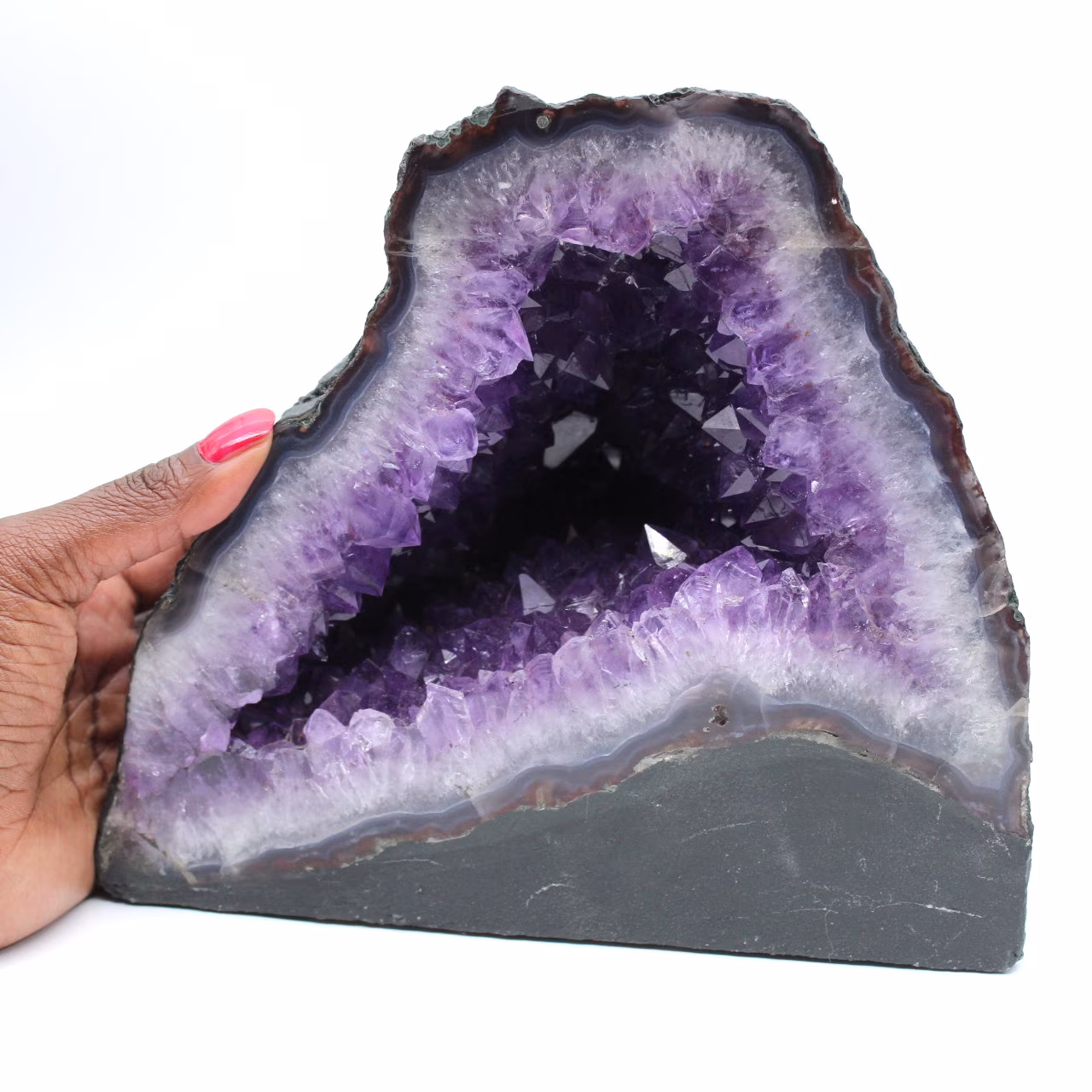  Brasilianische Amethystgeode mit violetten Kristallen für Sammler
