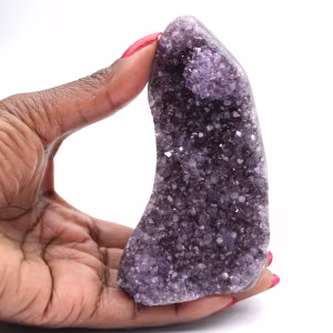 Brasilianischer Amethyst: Kleine Geode für die Ästhetik