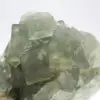 Roher grüner Fluoritstein: Kristallisierte Probe auf Gestein - 6