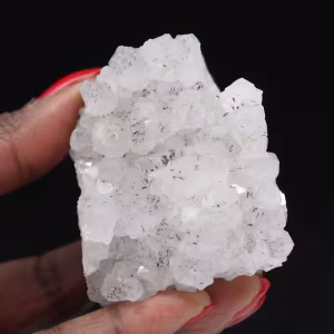 Kleiner Quarz mit Goethit-Einschluss, Naturstein 170 g
