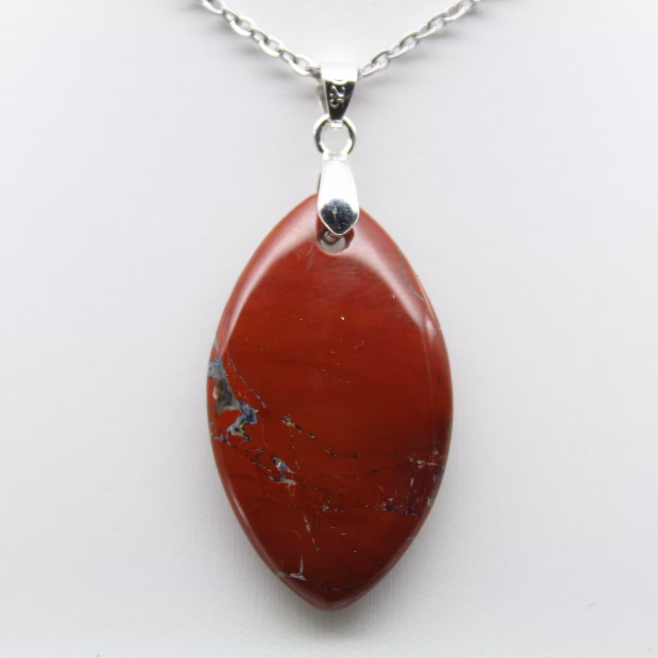 Schmuck aus rotem Jaspis