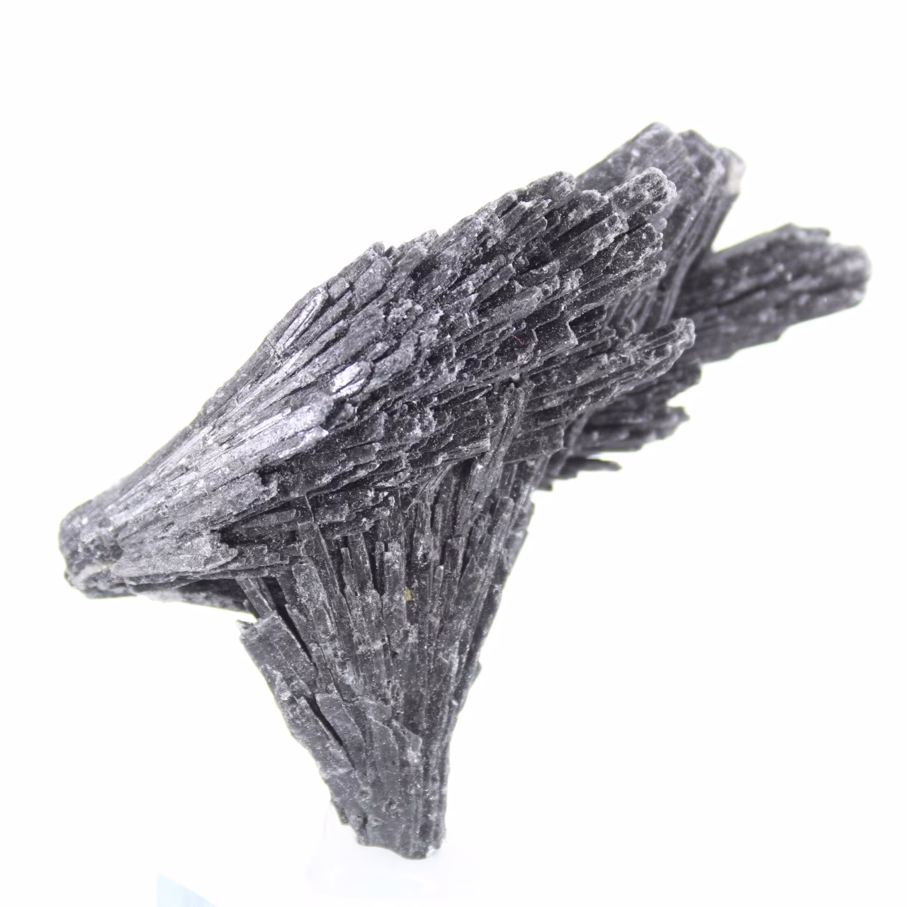 Cyanite noire brésilienne, pièce naturelle sur socle 40 g