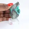 Rohes Brochantit-Mineralexemplar aus Chile auf Sockel - 1