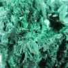 Natürliche grüne Malachit aus dem Kongo als faseriges Aggregat, auf Sockel - 6