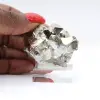 Geometrischer Pyrit aus Peru – Oktaedrische Kristalle auf einem Sockel - 5