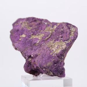 Natürlicher portugiesischer Purpurit auf Sockel – Rohmineral