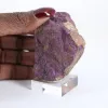 Roher portugiesischer Purpurit – Sammlermineral auf Sockel - 1