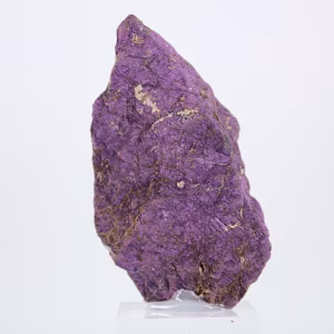 Roher Purpurit aus Portugal – Natürliches Mineral auf Ständer